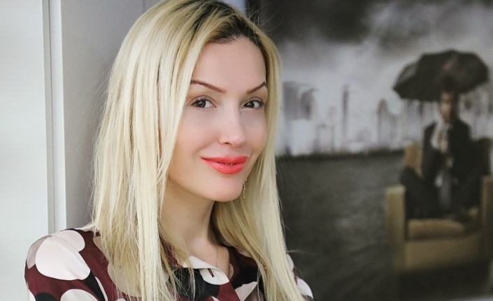 Saç Ekim Merkezi Direktörü Yasemin Gülgör, saç dökülmesi sonrasında saçlarda