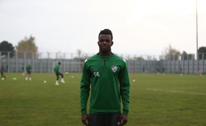  Bursaspor’un Afrikalı Futbolcuları Mamadou Diarra Ve Abdullahi Shehu Basın