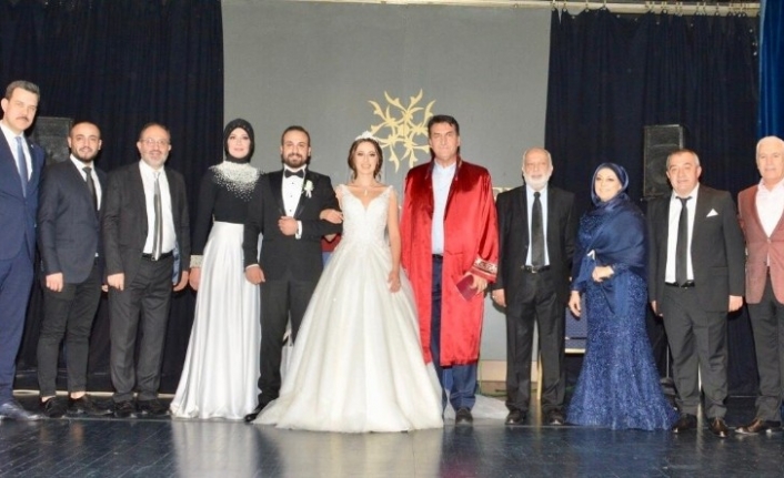  Taha Sertalp Hayatını Güleda Kömürcü