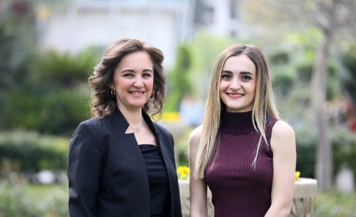 Yaşar Üniversitesi İletişim Fakültesi Öğretim Üyesi Doç. Dr. Ebru Gökaliler