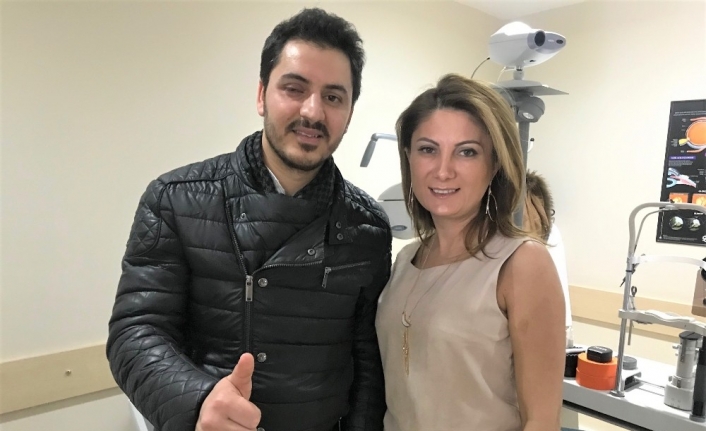 Evde fitness yaparken ağırlık kaldırma kayışının kopup gözüne çarpmasıyla görme