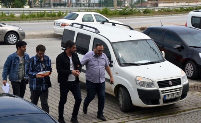 Çanakkale’nin Biga ilçesinde, sahte kimlik kullanarak kendisine asker, polis süsü