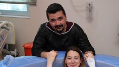 Hamileliğinin ilk gününden itibaren bebeğini suda doğurmak isteyen 31 yaşındaki