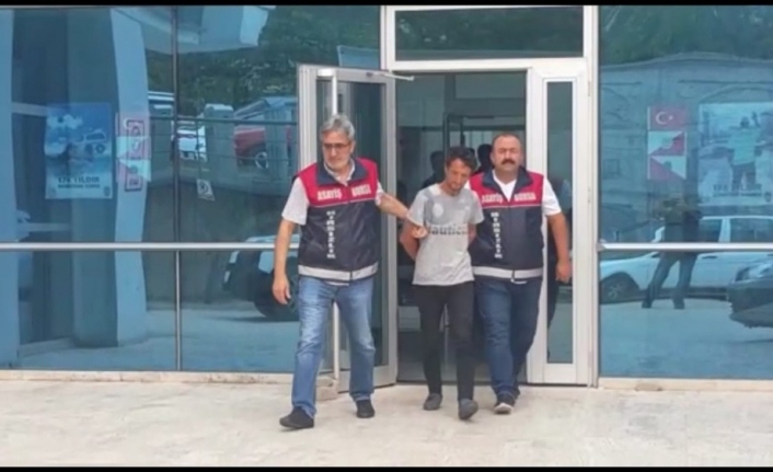 Bursa’da Bir Oto Tamircisinin Pencerelerini Girerek İçeri Giren Hırsız, İş
