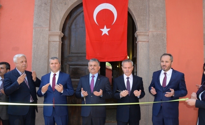 Balıkesir’in Karesi ilçesinde 1471 yılında yapılan Kayabey Camisi, Vakıflar Bölge