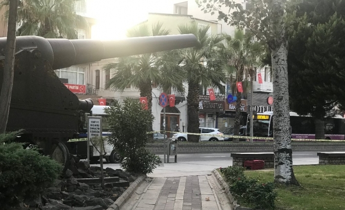  Çanakkale Savaşları'ndan Kalma Tarihi Topun Önünde Unutulan Şüpheli Valiz,