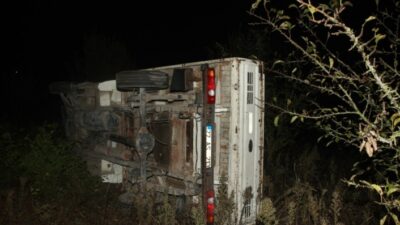  Orhangazi’de Sabaha Karşı Meydana Gelen Trafik Kazasında Kontrolden Çikarak