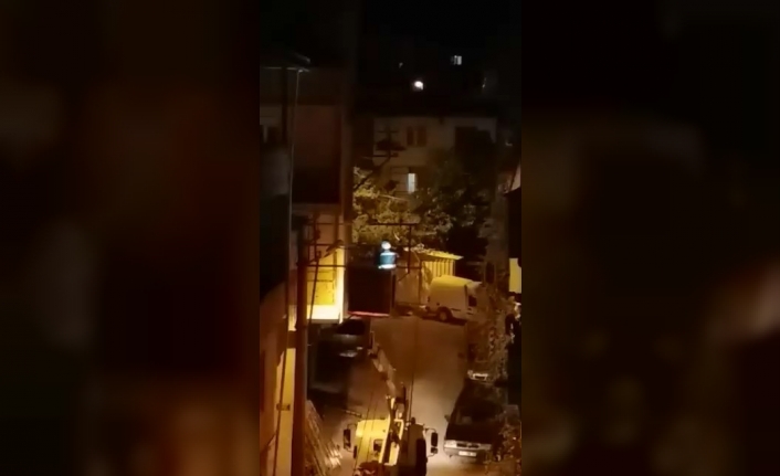  Elektrik Tellerine Takılan Kumruyu Gören Vatandaşlar İhbari Üzerine Olay