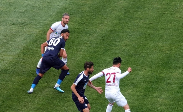 TFF 2. Lig Kırmızı Grup son hafta mücadelesinde Bandırmaspor, sahasında
