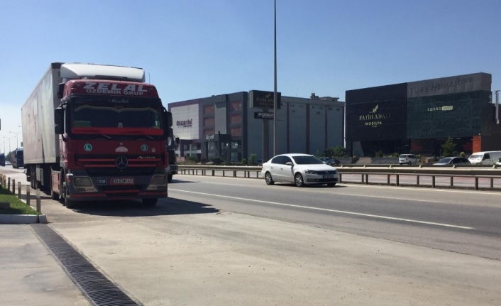 Bursa Ankara Yolunda Meydana Gelen Kazada Facianın Eşiğinden Dönüldü.