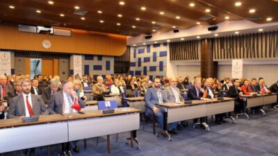 İlki İzmir’de düzenlenen “Tarım Ürünlerinin Pazarlanması ve Kooperatifleşmenin Önemi” konulu