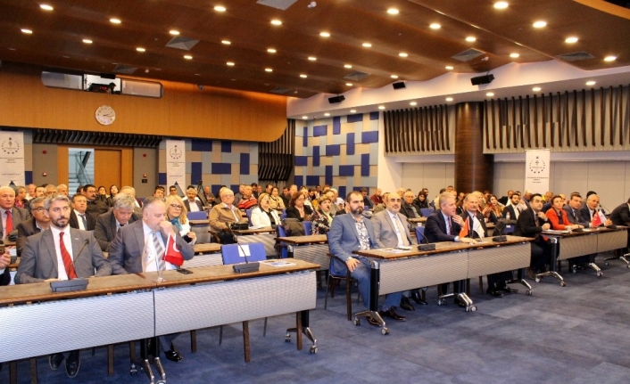 İlki İzmir’de düzenlenen “Tarım Ürünlerinin Pazarlanması ve Kooperatifleşmenin Önemi” konulu