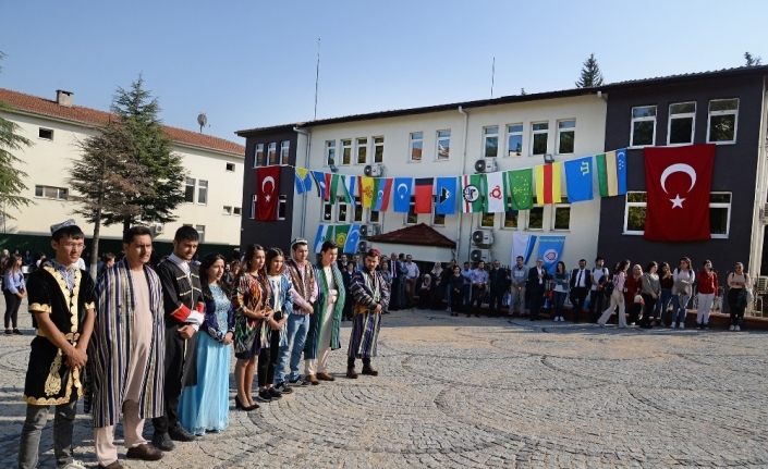  Bursa Uludağ Üniversitesi (buü) Türk Devletleri Ve Akraba Toplulukları