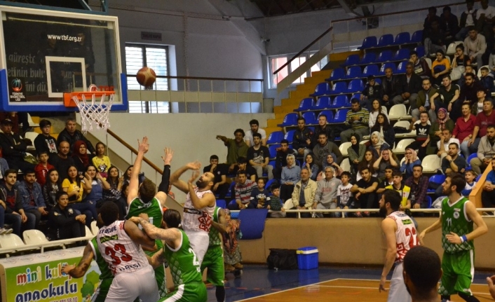 Türkiye Basketbol Ligi’nin 27. hafta müsabakasında Karesispor evinde Konyaspor 92-80