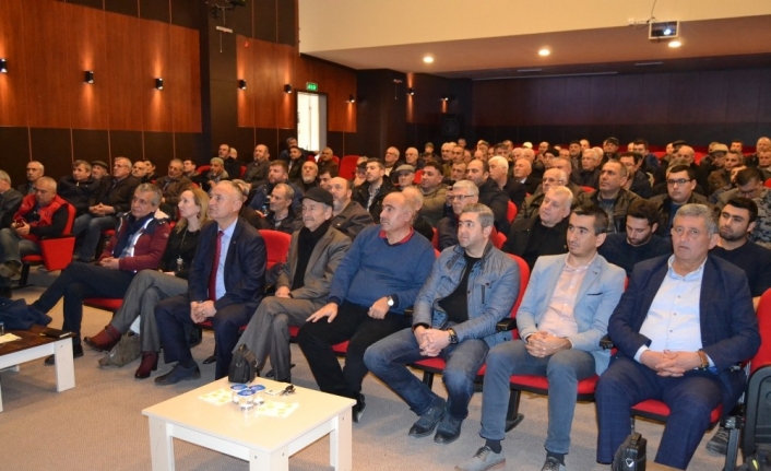 Türkiye’de 20 ilde ceviz üreticiliği yapan yetiştiriciler Bursa’nın Yenişehir ilçesinde
