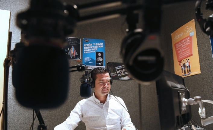 Yaşar Üniversitesi Medya Merkezi Radyo Program Yapımcısı Turgut Onarır, Yaptığı