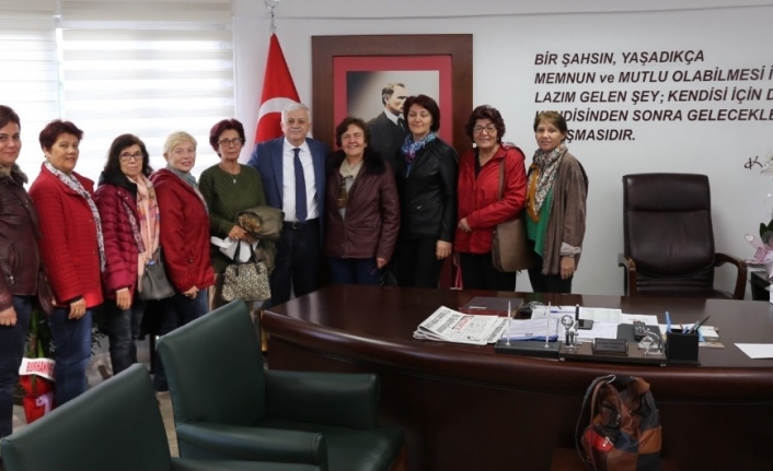 TYSD, Başkan Deveciler’i ziyaret etti Türkiye Yardım Sevenler Derneği Burhaniye Şubesi, Başkan Ali Kemal Deveciler’e