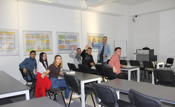  Üçge, 2020 Yılı Yükseköğretim Kurumları Sınavı’na (yks) Hazırlanan Lise