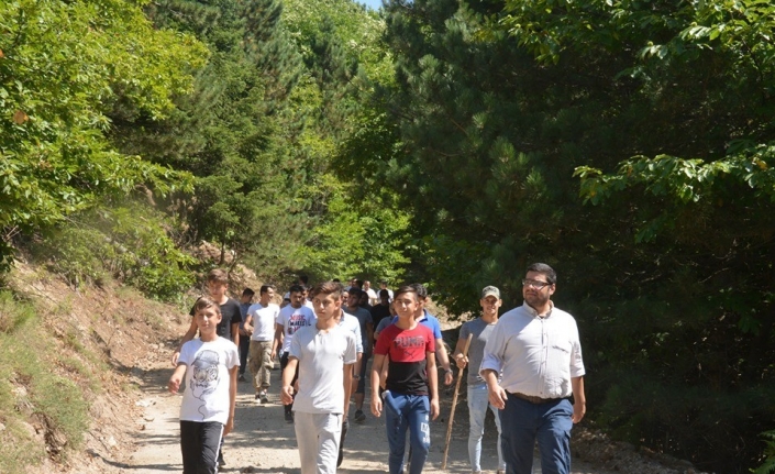  Balıkesir Ülkü Ocakları Bağlı Genç Ülkücüler Edremit İlçesine Bağlı