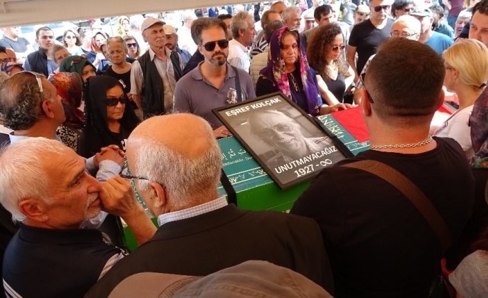 Yeşilçam’ın unutulmaz sanatçısı Eşref Kolçak, yakınlarının ve sevenlerinin duaları eşliğinde