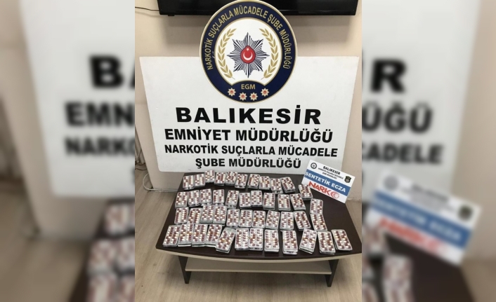  Araçta Yapılan Aramalarda 2 Bin 520 Adet Uyuşturucu Hap