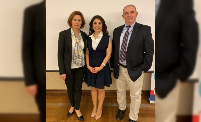  Uzmanlar, Kovandan Elde Edilen Çok Değerli Bir Arı Ürünü