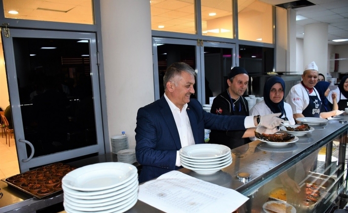Balıkesir Valisi Ersin Yazıcı, Gençlik ve Spor İl Müdürlüğü Hasan