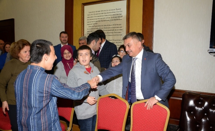  Zihinsel Engelli Çocuklari Koruma Derneği Temsilcileri, 3 Aralık Dünya