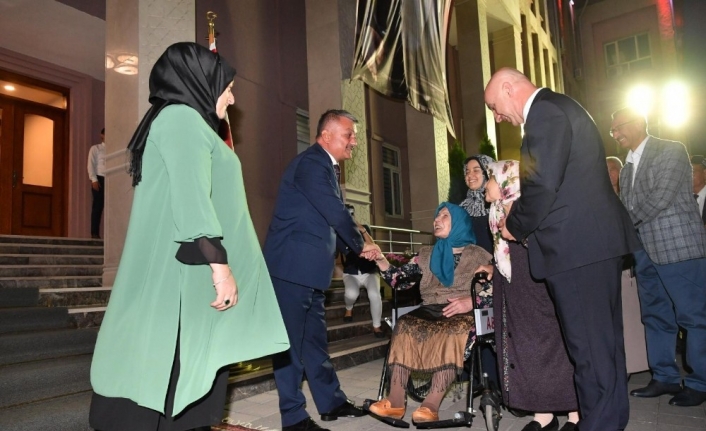  Vali Yazıcı'dan 30 Ağustos Resepsiyonu