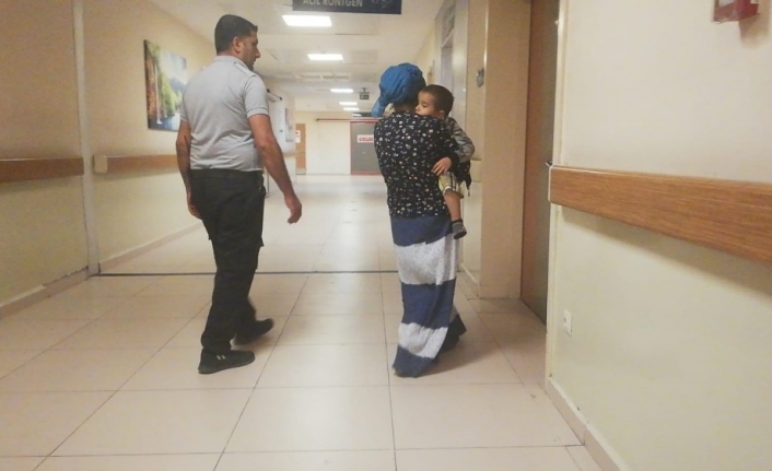 Bursa'nın İnegöl İlçesinde 2 Yaşındaki Çocuğa Çarpan Kamyonet Sürücüsü Arabayı