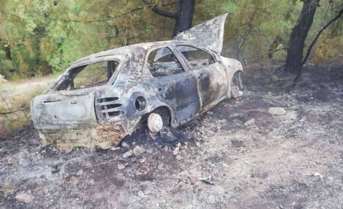 Çanakkale’nin Yenice İlçesinde Sabah Saatlerinde Virajı Alamayarak Ormanlık Alana Uçan