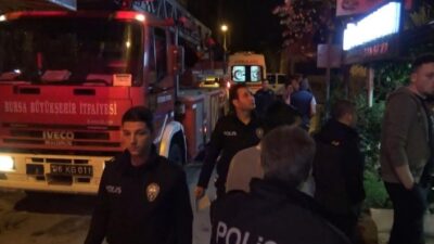  Bursa’da Yangın Söndürme Malzemeleri Satan Bir Ofiste Yangın Çikti.