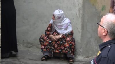  Bursa’da 3 Katlı Binada Bilinmeyen Bir Nedenle Yangın Çikti.