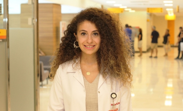 Medical Park İzmir Hastanesi Beslenme Ve Diyet Uzmanı Sedef Temizkan.