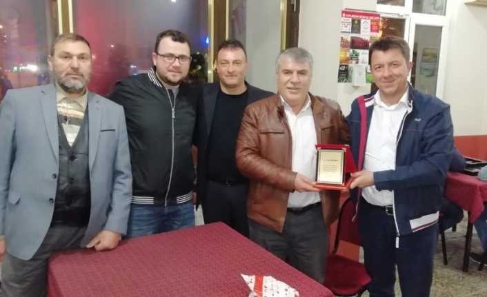 Karesi ilçesine bağlı Paşaalanı Mahallesine muhtar seçilen Muhtar Mustafa Ak,