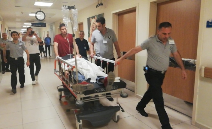 Bursa’nın İnegöl ilçesinde bir kişi sokakta yürüdüğü sırada arkasından gelen
