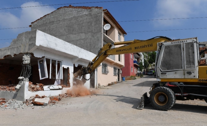 Osmangazi Belediyesi, Yunuseli Mahallesi’nde Üzerlerinden 154 Bin Voltluk Yüksek