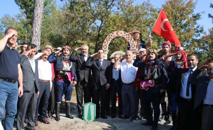  Yunanlılara Bursayı Dar Eden Canip Efe'nin Mezarı Yenilendi