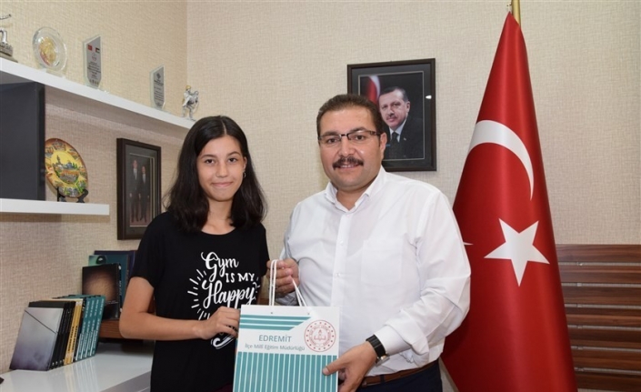 Ortaöğretime Geçiş Merkezi Sınavı’nda Tüm Soruları Doğru Cevaplandırarak 500 Tam