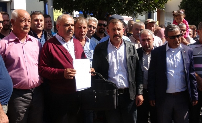  Çanakkale’de Kirazlı-balaban Mevkiinde Kurulan Maden Sahasında Çalişan Yüzlerce Köylü