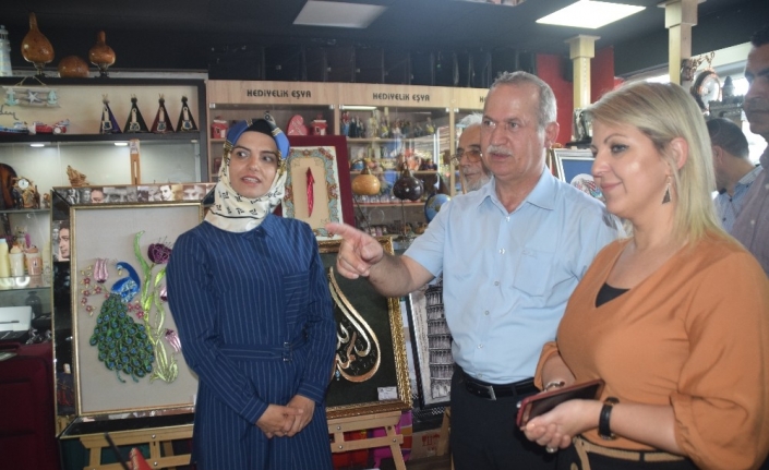  Bir Kafede Sergilenen Filografi Çalişmalari Büyük İlgi Gördü.