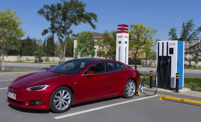 Türkiye’de hayata geçirdiği elektrikli şarj istasyonlarıyla tasarruflu, sıfır emisyonlu ve