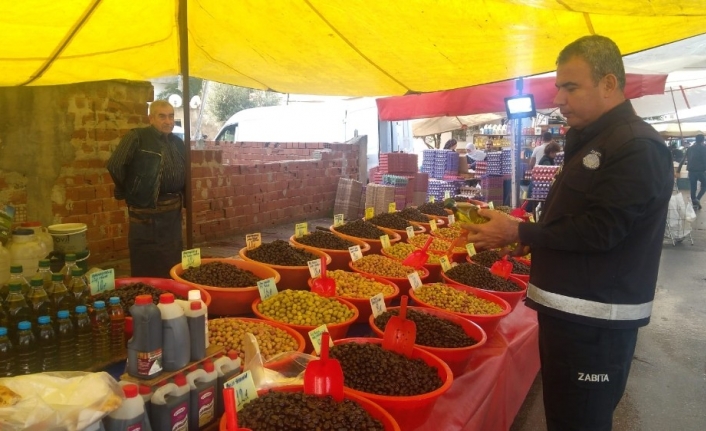 Zeytin Hasadı Döneminde Satışları Artan Sahte Zeytinyağı İçin Torbalı Belediyesi